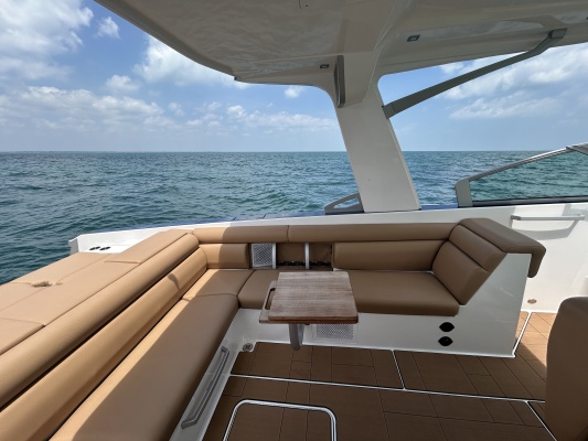 32ft Aviara Yacht For Sale