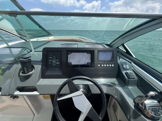 Aviara AV32 Yacht For Sale