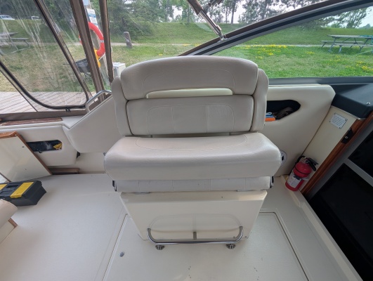 30ft Sea Ray Yacht For Sale