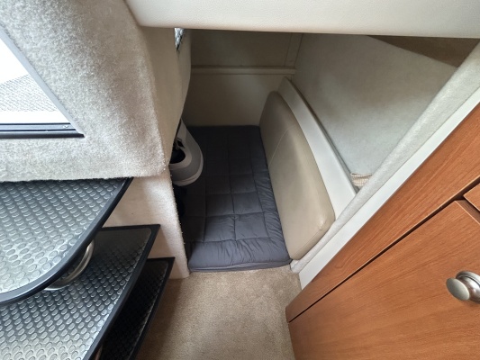 28ft Maxum Yacht For Sale