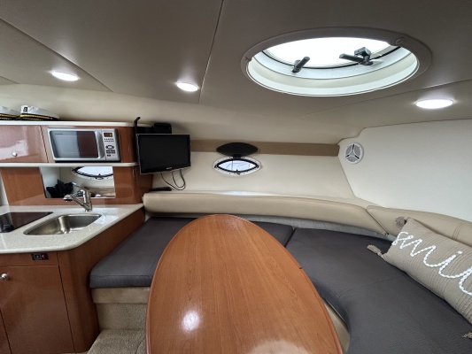 28ft Maxum Yacht For Sale
