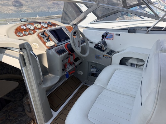 30ft Bayliner Yacht For Sale
