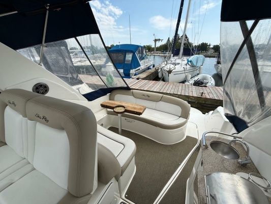 33ft Sea Ray Yacht For Sale