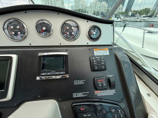 33ft Sea Ray Yacht For Sale