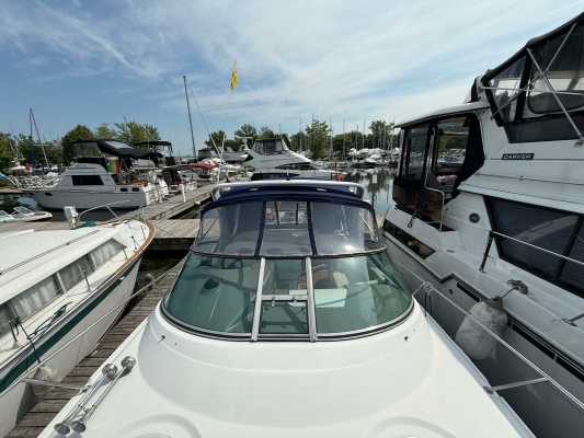 32ft Four Winns Yacht For Sale