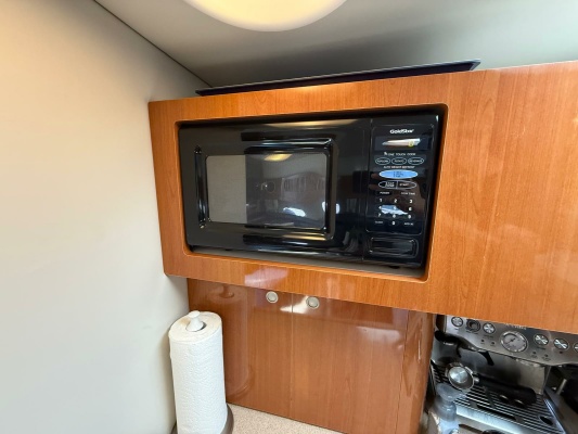 32ft Four Winns Yacht For Sale