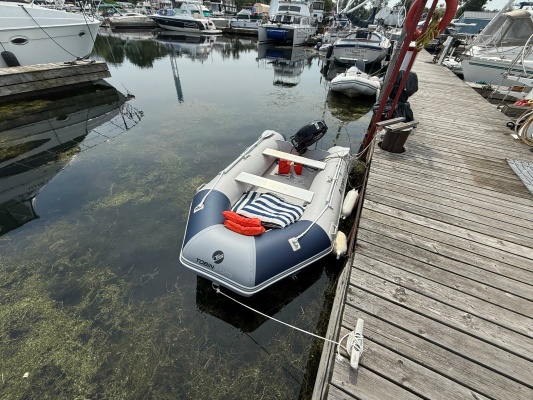 32ft Four Winns Yacht For Sale
