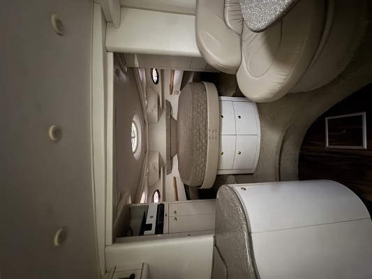 37ft Maxum Yacht For Sale