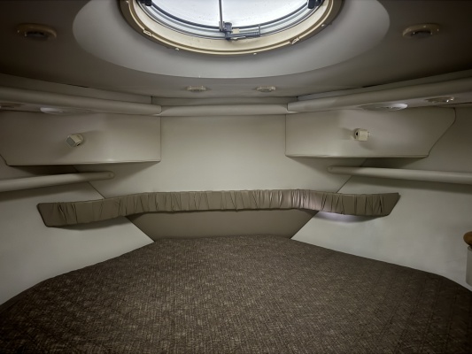 37ft Maxum Yacht For Sale
