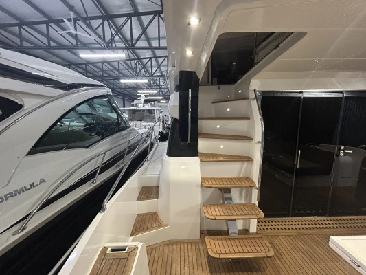 Galeon 560 Sky Yacht For Sale