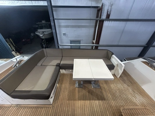 Galeon 560 Sky Yacht For Sale