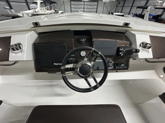 Galeon 560 Sky Yacht For Sale