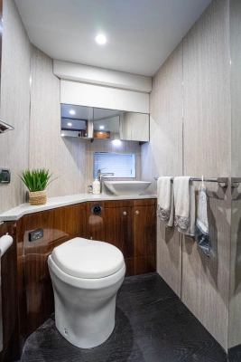 2019 Fairline 53
