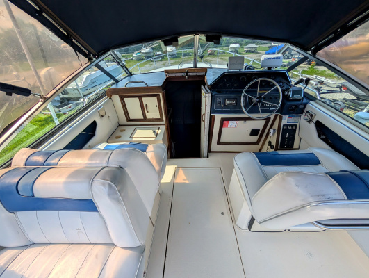 28ft Sea Ray Yacht For Sale