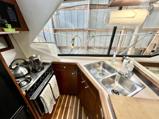 35ft Bayliner Yacht For Sale