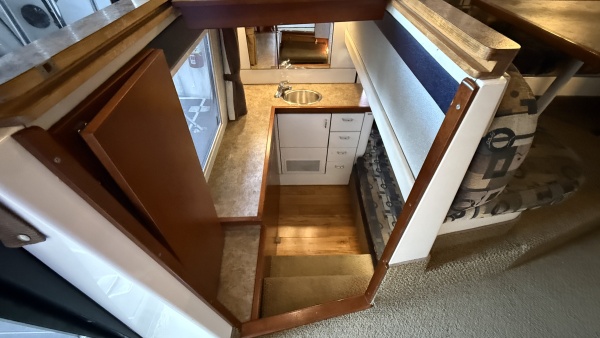 36ft Bayliner Yacht For Sale