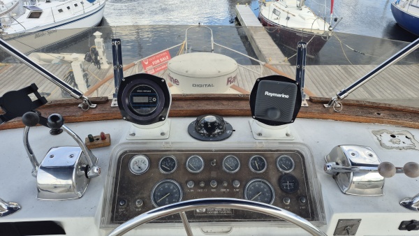 38ft Ocean Alexander Yacht For Sale