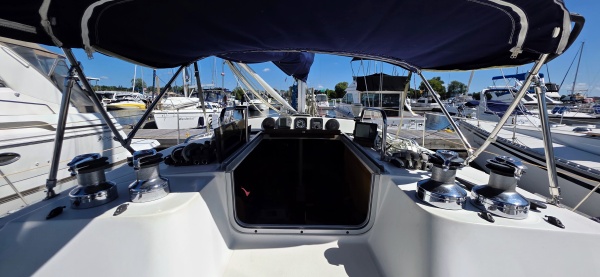 37ft Hunter Yacht For Sale