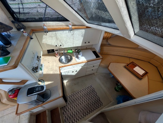 32ft Carver Yacht For Sale