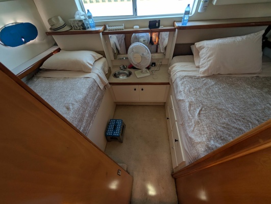 32ft Carver Yacht For Sale