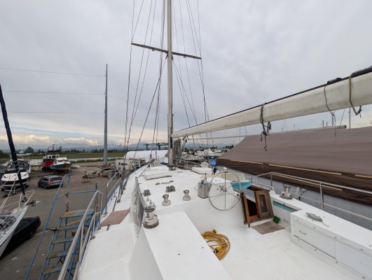 48ft Bruce Roberts Yacht For Sale