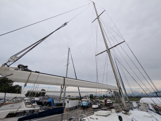 48ft Bruce Roberts Yacht For Sale