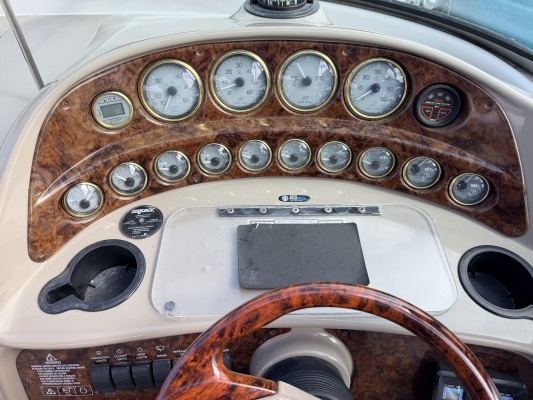 29ft Four Winns Yacht For Sale