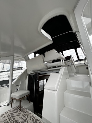 39ft Carver Yacht For Sale