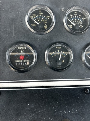 39ft Carver Yacht For Sale