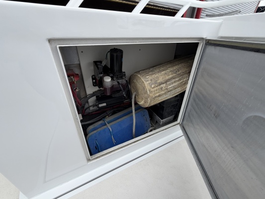 33ft Custom Yacht For Sale