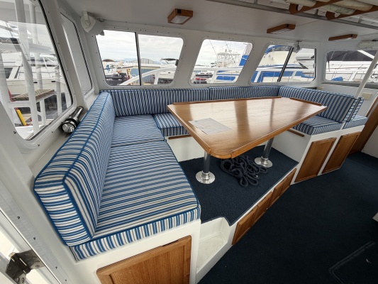 33ft Custom Yacht For Sale