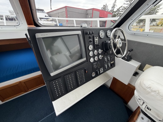 33ft Custom Yacht For Sale