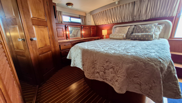 1989Carver 48 ft 48 Californian