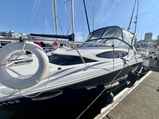 30ft Regal Yacht For Sale