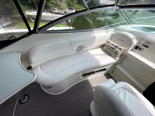 27ft Maxum Yacht For Sale