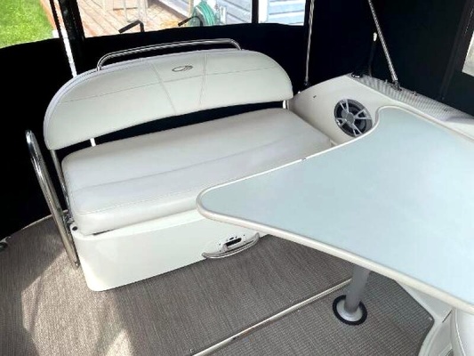 27ft Maxum Yacht For Sale