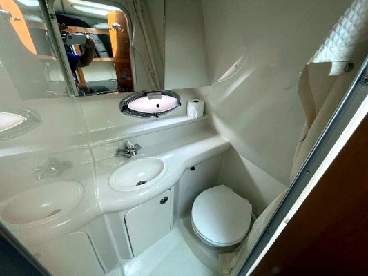 27ft Maxum Yacht For Sale