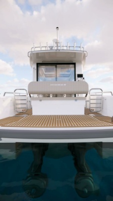 Nimbus Commuter 12 Swim Platform
