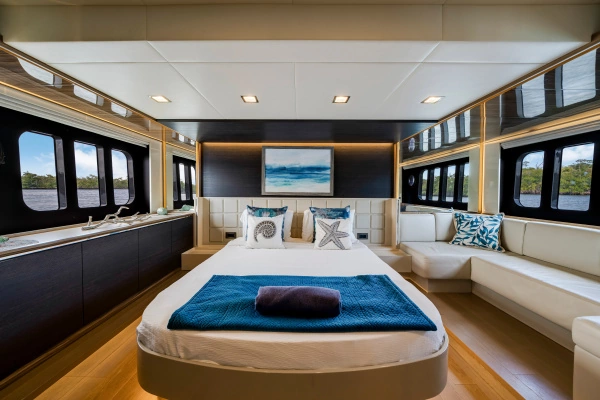 Absolute 60 Fly Yacht For Sale