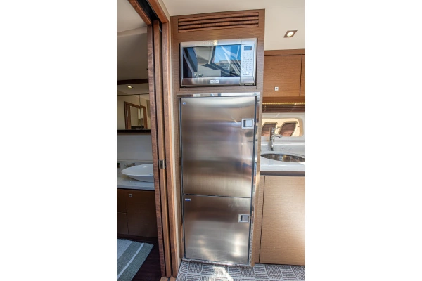 Sea Ray Sundancer 510 Yacht For Sale