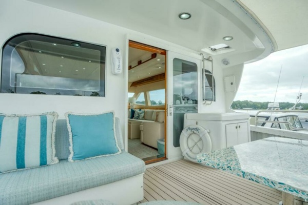 MAJESTIK 80ft Hatteras Yacht For Sale