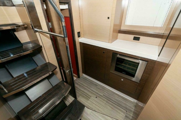 After Five 60ft Cruisers Yachts Yacht For Sale