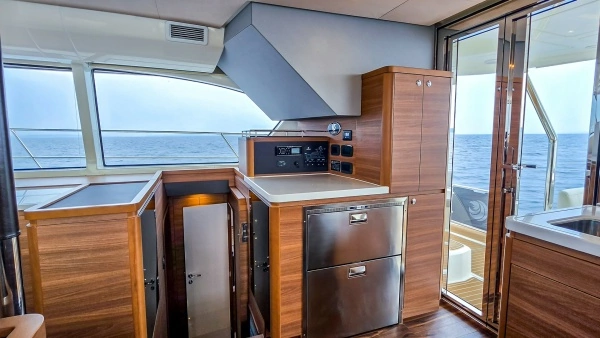 2023 Aquila 44