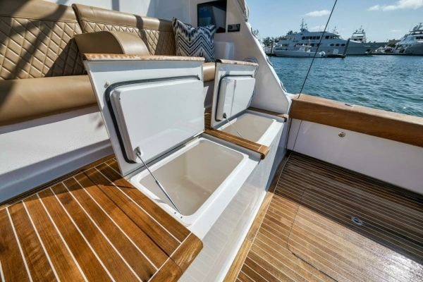 2011 Viking 76