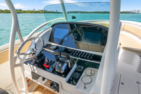 Re Powered 29ft Chris Craft Yacht For Sale