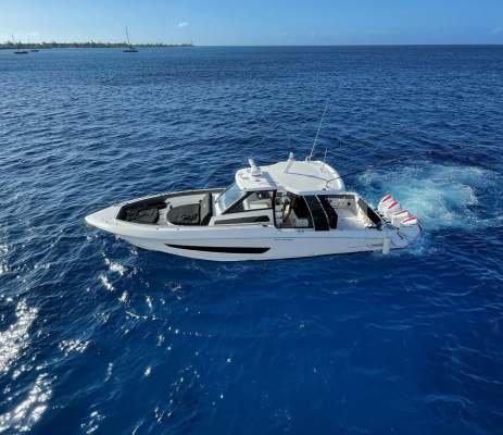 BFT 42ft Boston Whaler Yacht For Sale