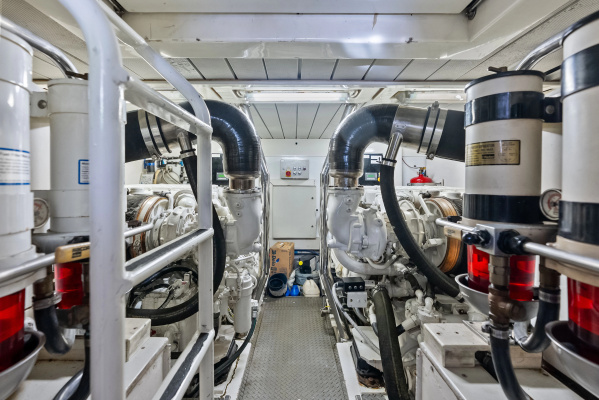 SOLARIS 65ft Uniesse Yacht For Sale