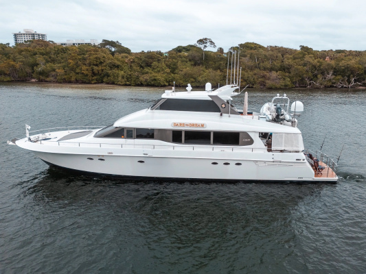 DARE TO DREAM 76ft Lazzara Yachts Yacht For Sale