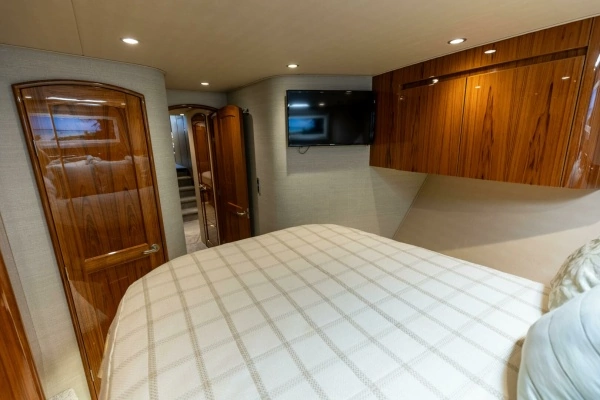 2015 Viking 62