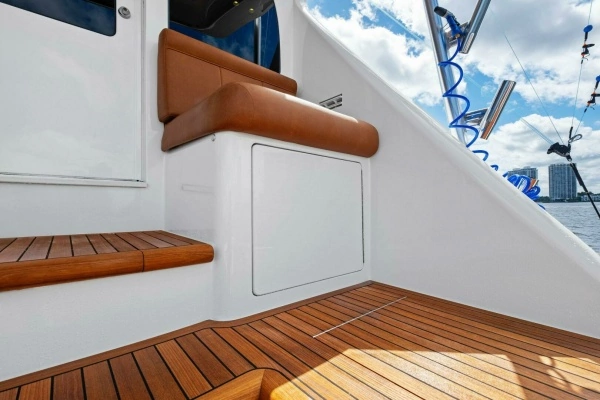 2012 Viking 82